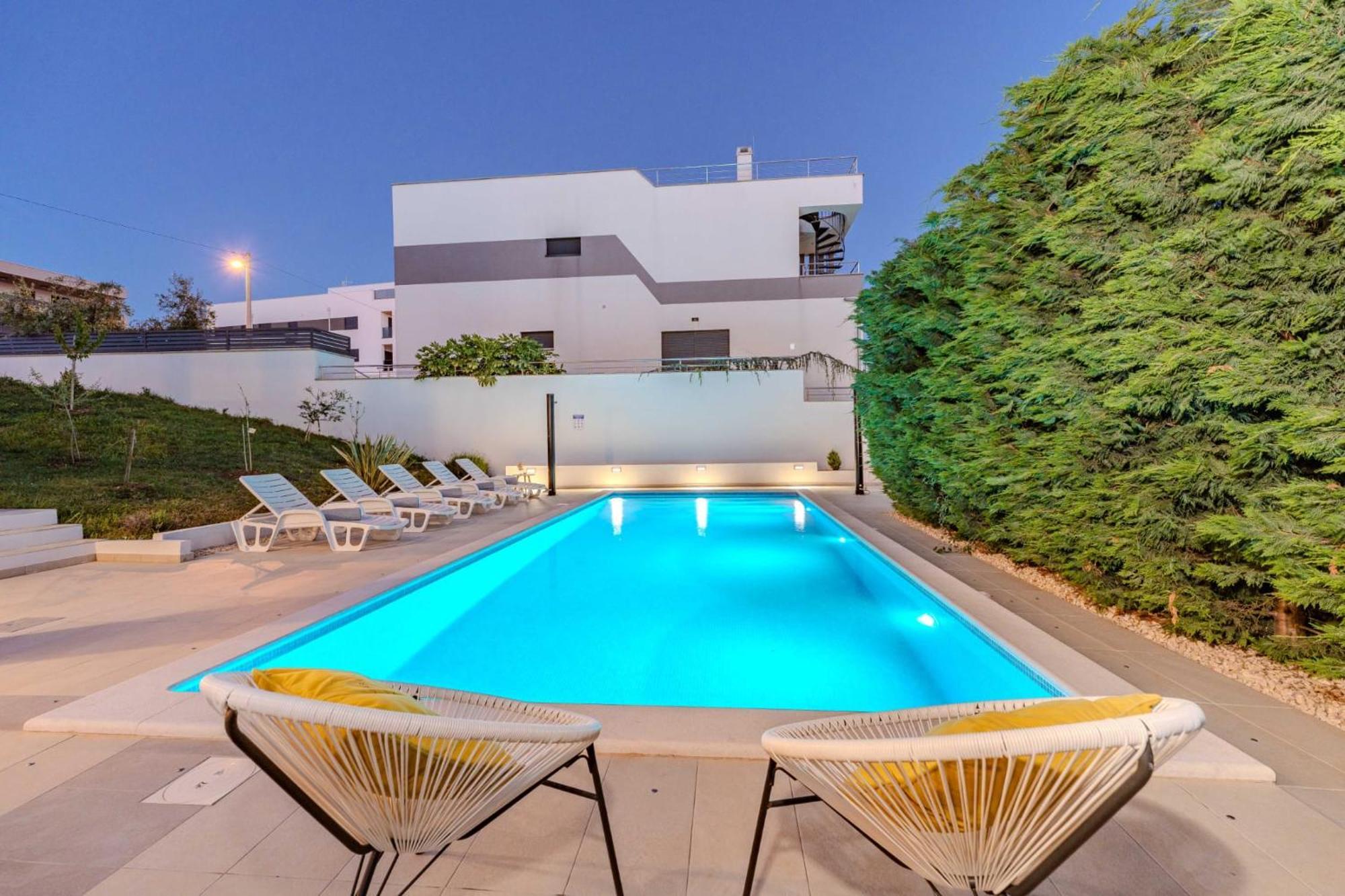 Carlotta Apartament *